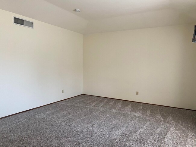 Building Photo - 3018 Aspen St