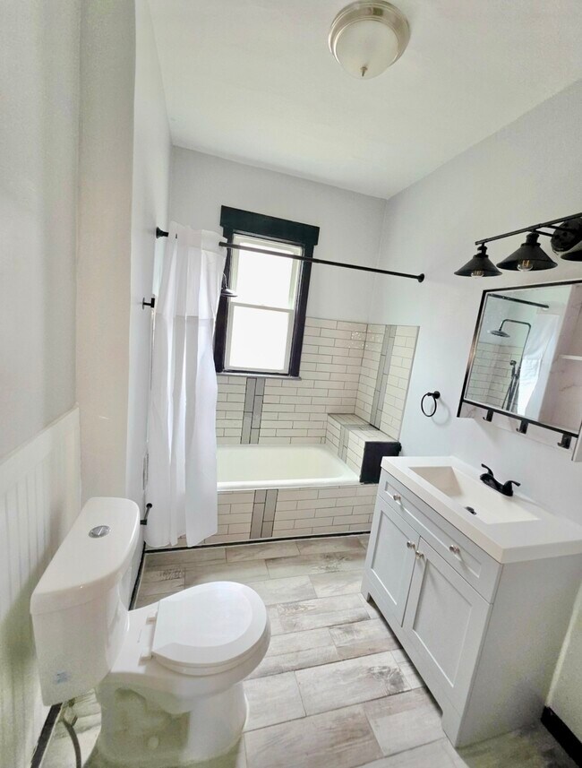 Foto del edificio - 3620 E 63rd St