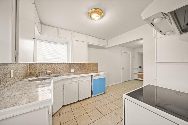 Foto del edificio - 7502 Ley Rd