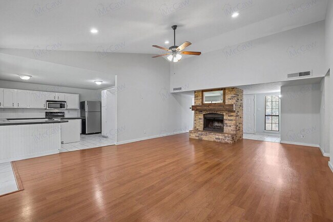 Foto del edificio - 3905 Windflower Ln