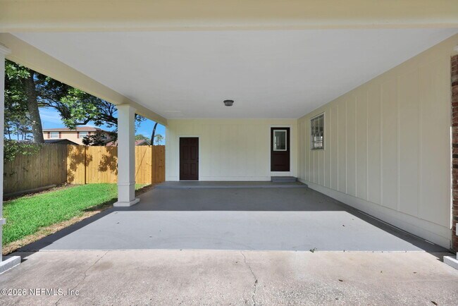 Foto del edificio - 8544 Sanchez Rd