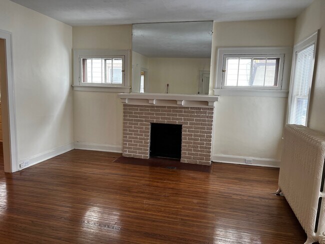 Living Room - 358 Rockingham St
