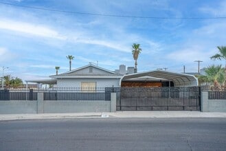 Building Photo - 5185 E Sun Valley Dr