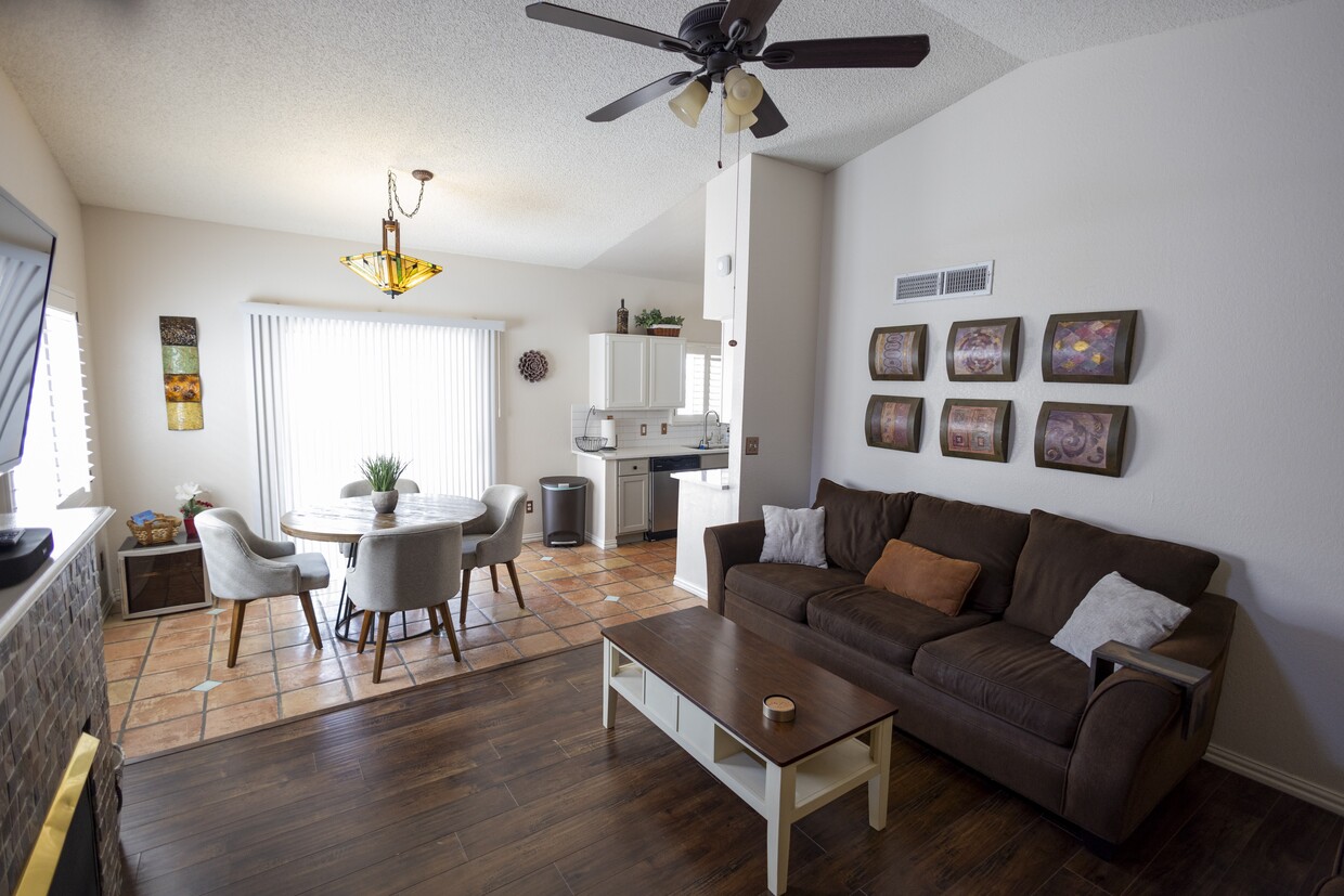 Foto principal - 2209 King James Pl