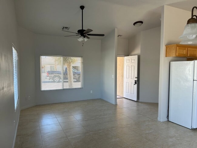 Foto del edificio - 3 Bedroom, 2 bath home in non HOA