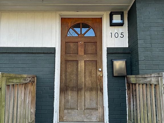 Building Photo - 105 Meadowview Dr