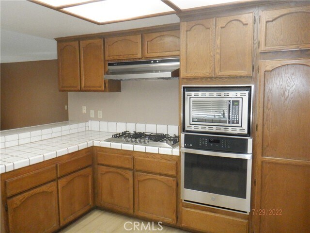 Foto del edificio - 1430 Deerfoot Dr