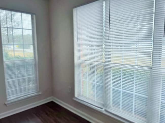 Foto del edificio - 330 Commonwealth Cir