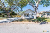 Foto principal - 404 S Oak Ave