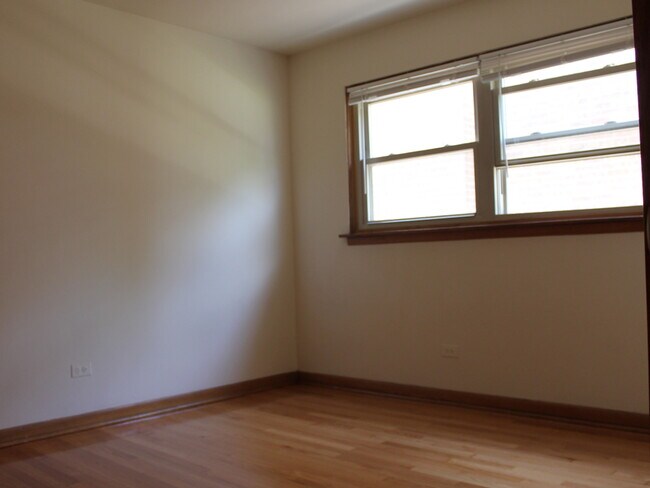 Foto del edificio - 10519 S Artesian Ave