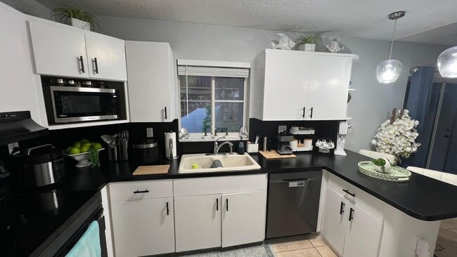 Foto del edificio - 17185 SW 145th Ave