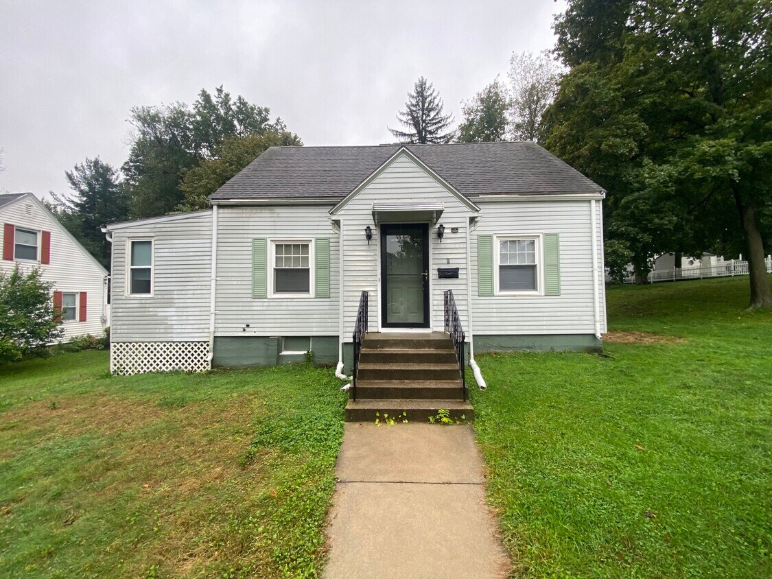 Primary Photo - 6 Park View Dr
