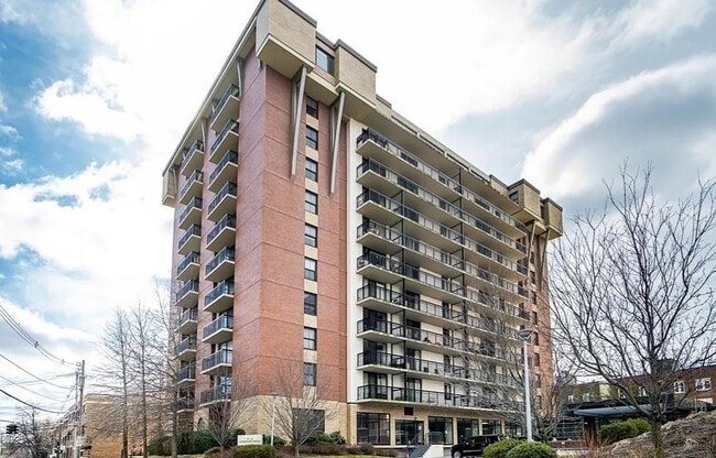 Building - 60 Longwood Ave