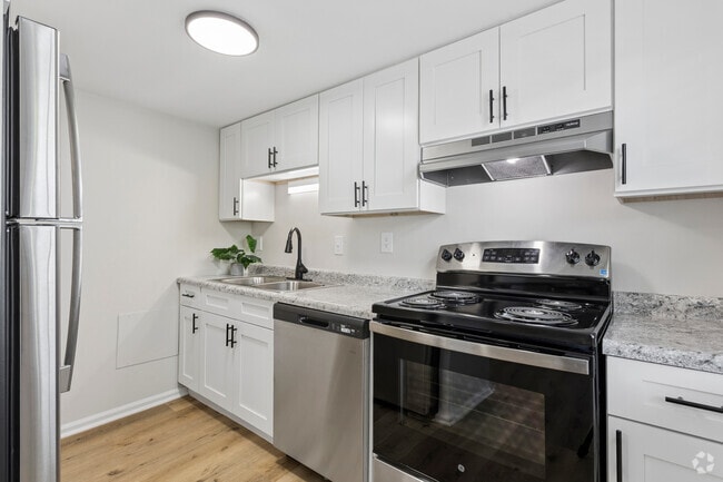 Elite 2BR, 1BA - 790SF - Kitchen - The Vale at Walnut Creek