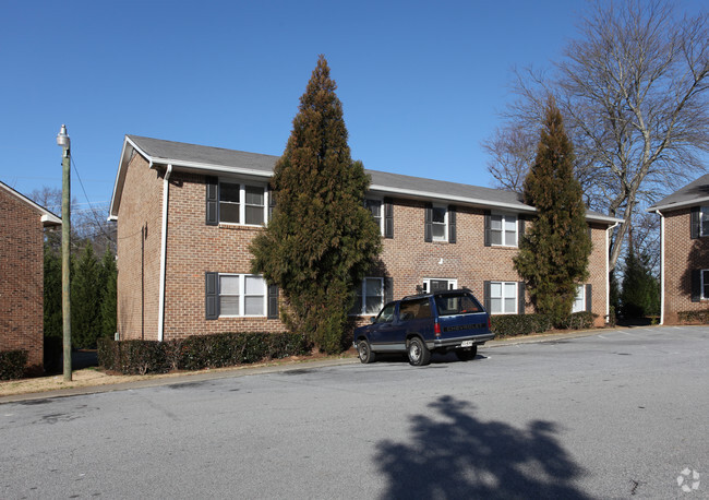 Building Photo - Cherokee Court Apartments