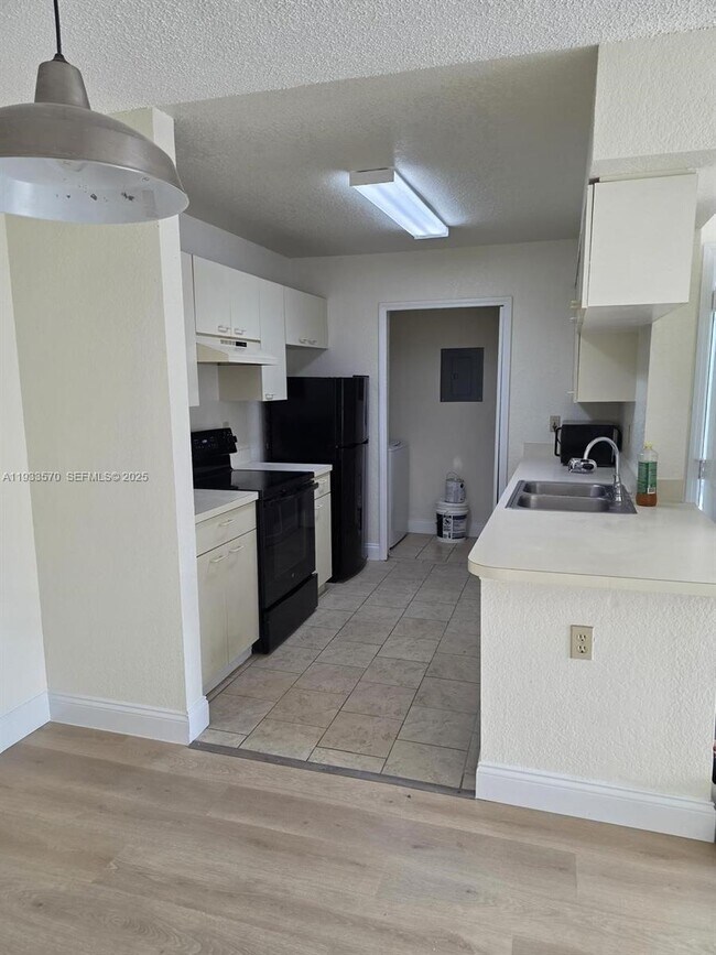 Foto del edificio - 2550 N Alafaya Trail