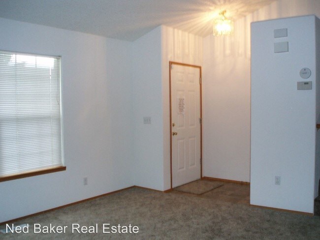 Building Photo - 3 br, 2 bath House - 5945 Sagrada St N