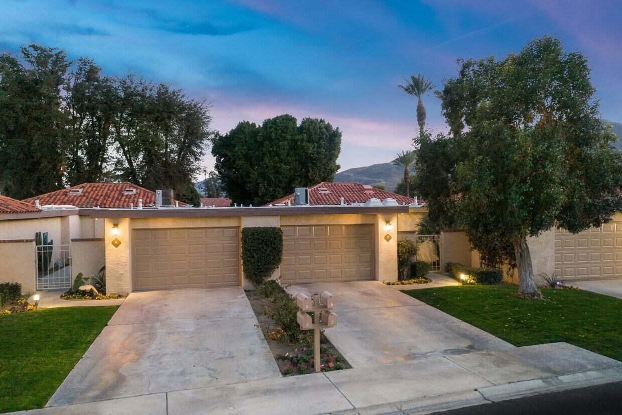 71601 Country Club Dr, Rancho Mirage, CA 92270 Condo for Rent in