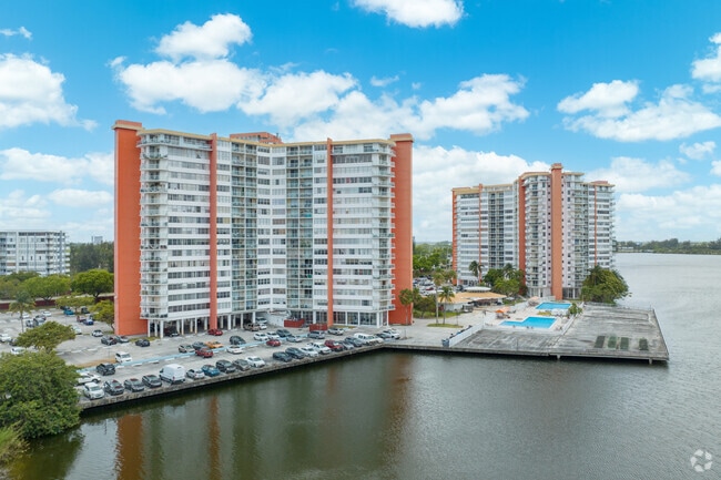 Building Photo - Buckley Towers