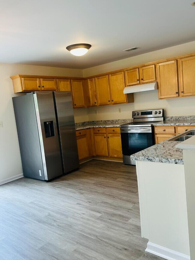 Foto del edificio - 4404 Walnut Creek Dr