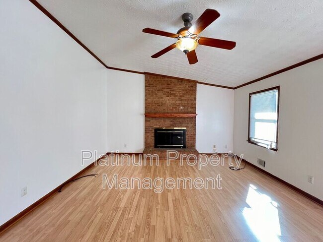 Building Photo - 4300 Brandywine St SE