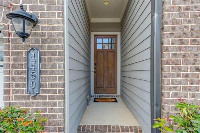 Foto del edificio - 1450 Edgebrook Ct NE