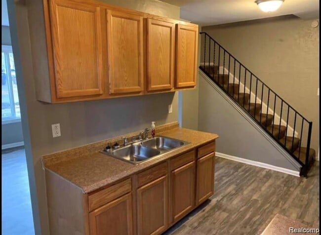 Foto del edificio - 1761 E Evelyn Ave