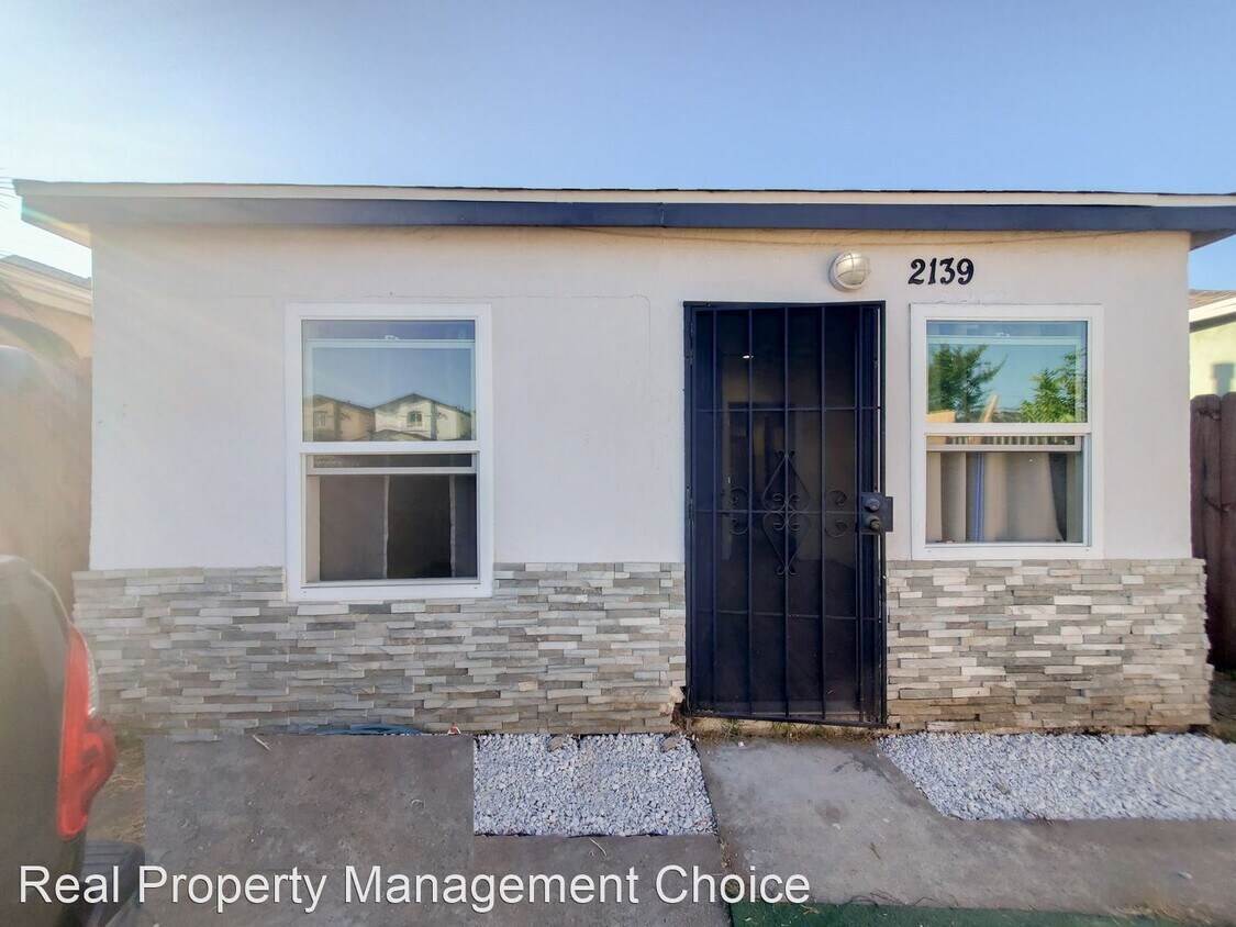 Foto principal - 3 br, 1 bath House - 2139 E Nord St