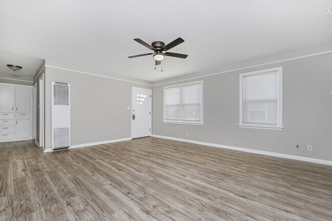 Foto del edificio - 2304 SW 8th Ave