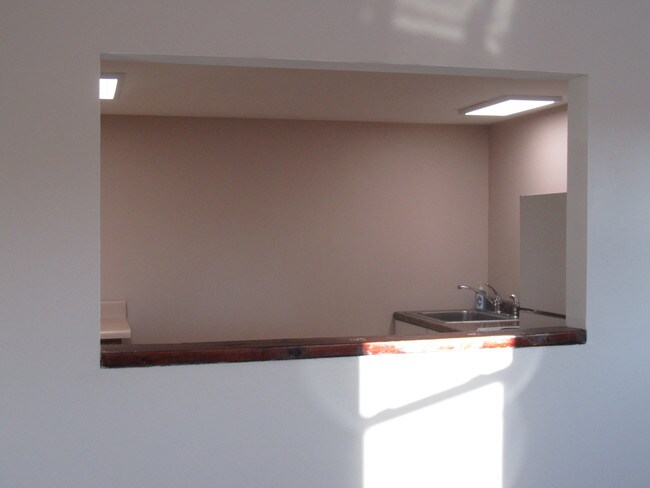 Building Photo - 2108 Elim Ave