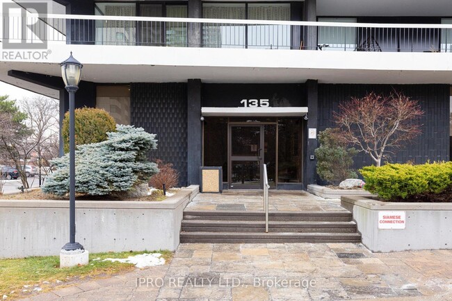 Building Photo - 135-1135 Antibes Dr