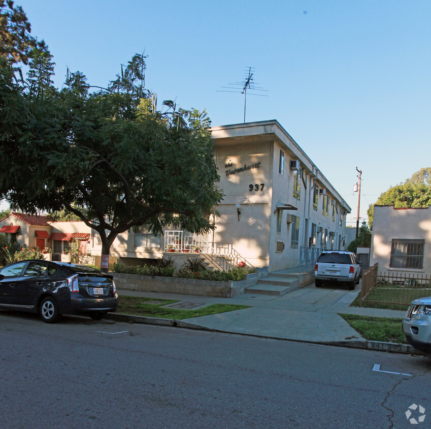 Building Photo - 937 Havenhurst Dr