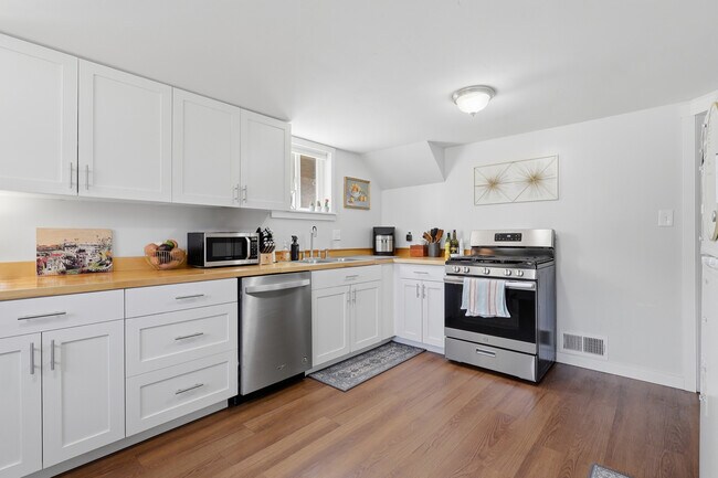 Building Photo - Provo Basement Apartment