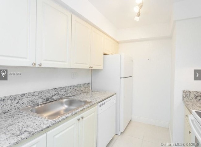 Building Photo - 9006 SW 97th Ave