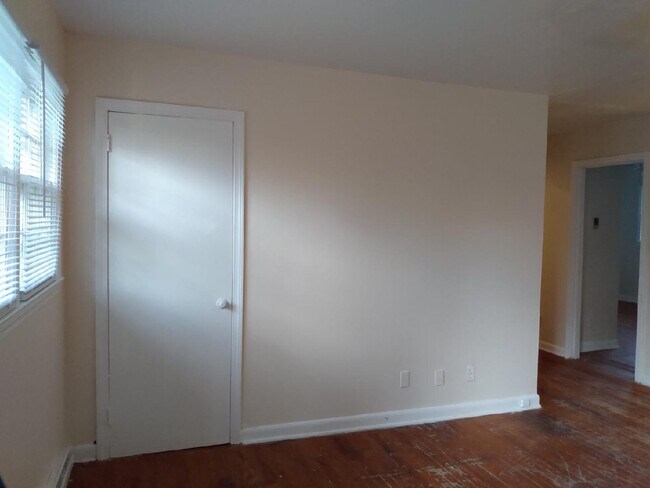 Building Photo - 226 Triad Ln