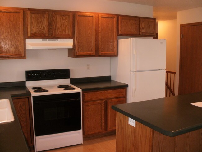 404 Ryan St Holmen Wi 54636 Townhouse For Rent In Holmen Wi