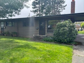 Building Photo - 2621-2623 Grove St