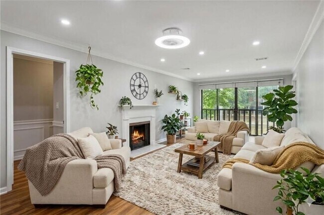 Foto del edificio - 23214 Plantation Dr NE