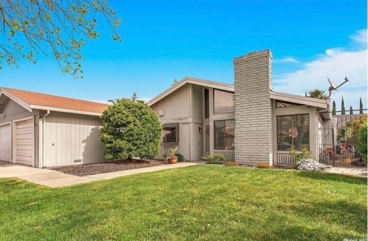 Primary Photo - 2222 Lido Cir