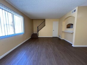 Building Photo - 4204 S 47th St