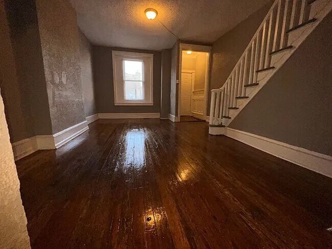 Foto del edificio - Charming 3-Bedroom Home in North Philadelphia