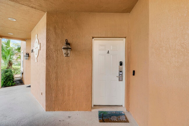 Foto del edificio - 8301 Mulligan Cir
