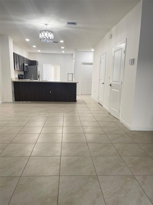 Foto del edificio - 2810 NW 181st St