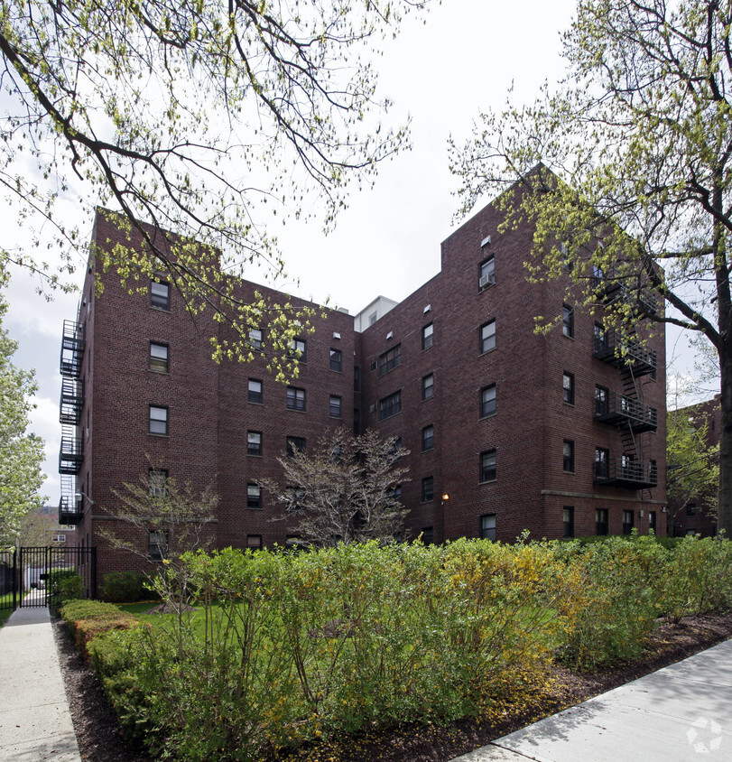 Foto del edificio - College Towers