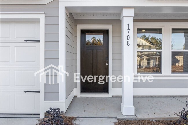 Building Photo - 1708 King Oaks Lp