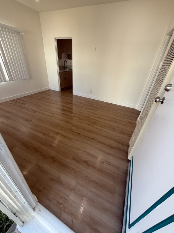 Foto del edificio - 2317-2321 Ocean Park Blvd