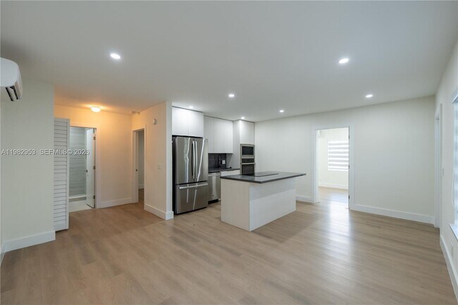 Foto del edificio - 1615 NE 9th St