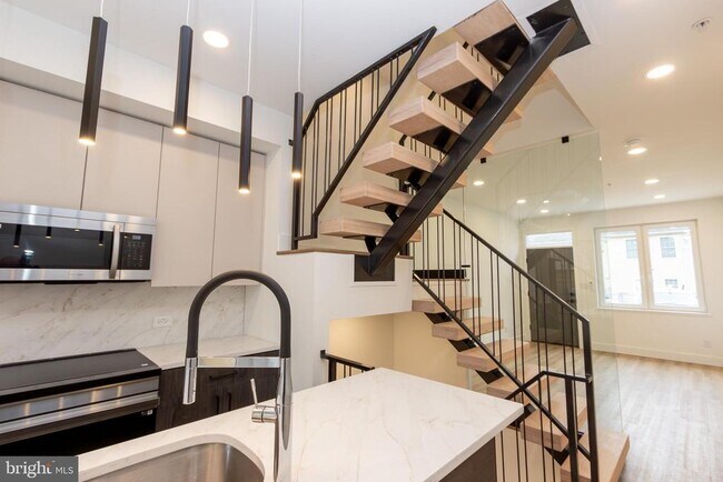 Foto del edificio - 1544 N Darien St