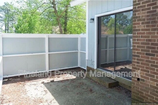 Foto del edificio - 2012 Lakemeadow Dr