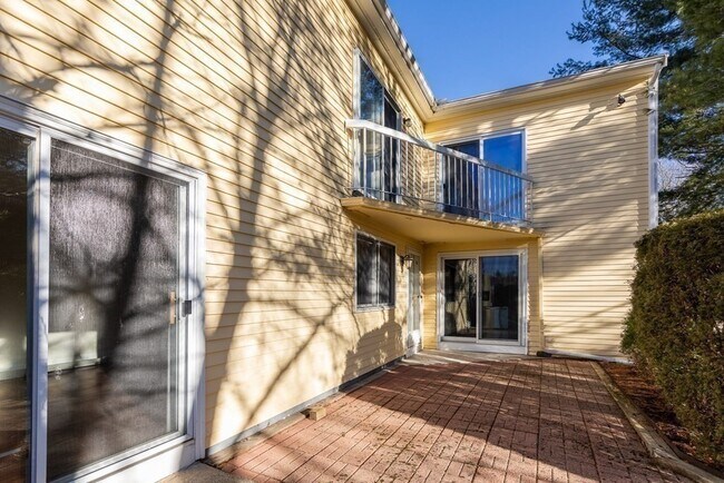 Building Photo - 10 Tybee Ln